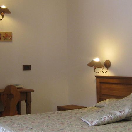 Hotel Villa Plinia ปราเจลาโต ภายนอก รูปภาพ