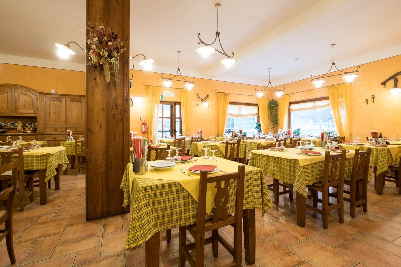 Hotel Villa Plinia ปราเจลาโต ภายนอก รูปภาพ