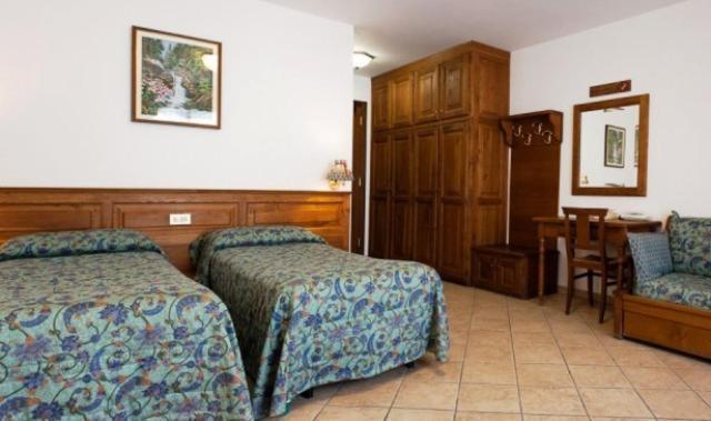 Hotel Villa Plinia ปราเจลาโต ภายนอก รูปภาพ