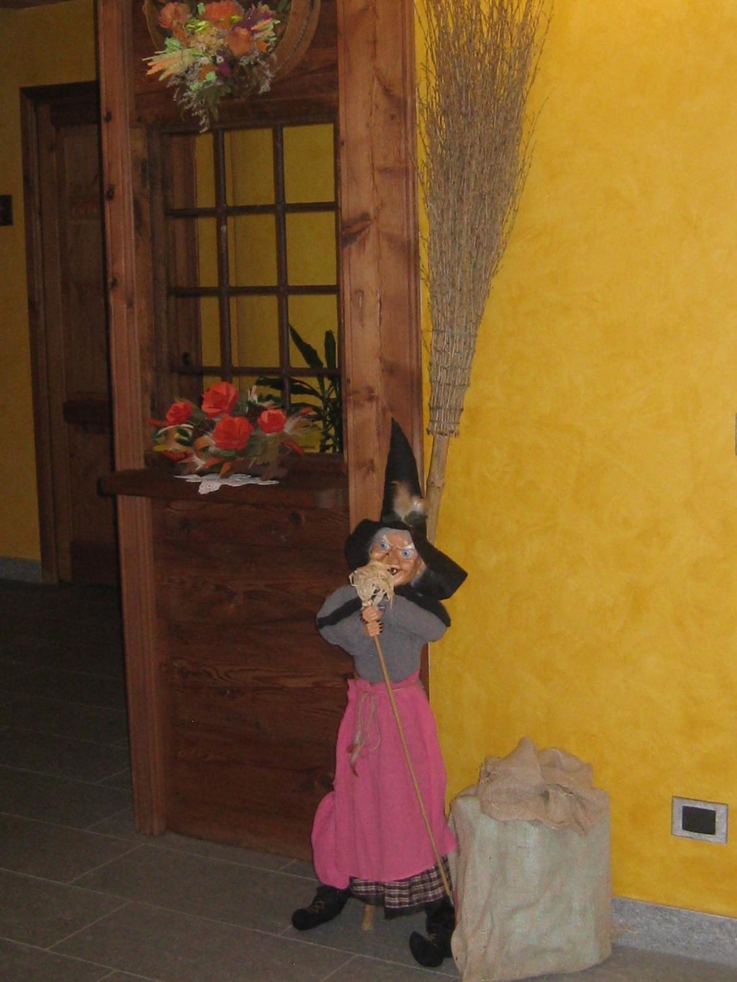 Hotel Villa Plinia ปราเจลาโต ภายนอก รูปภาพ